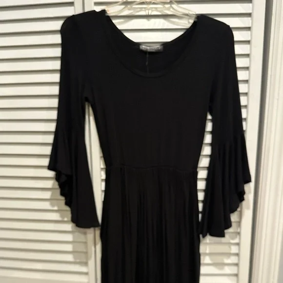 Foxblood | Dresses | Foxblood Blair Bell Sleeve Maxi Dress | Poshmark